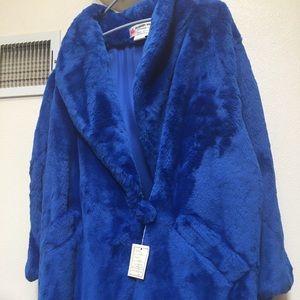 Peabody house International Velvet Vintage Coat